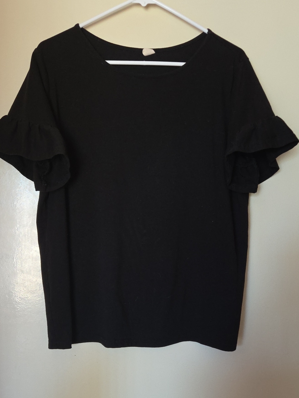 Women’s Black Ruffle Sleeve Top